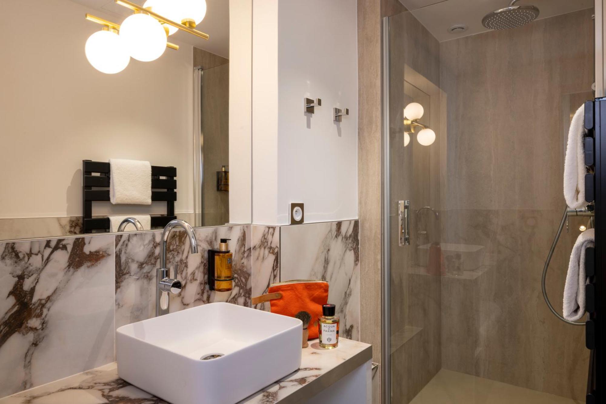 Yuna Saint-Honore - Serviced Apartments Paris Rum bild